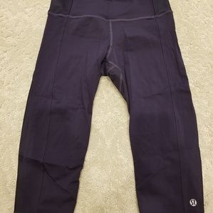 SOLD Lululemon biking crops